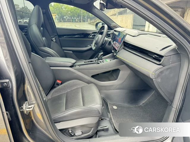 Lynk 03 2023 Темно-серый из Китая, фото 5