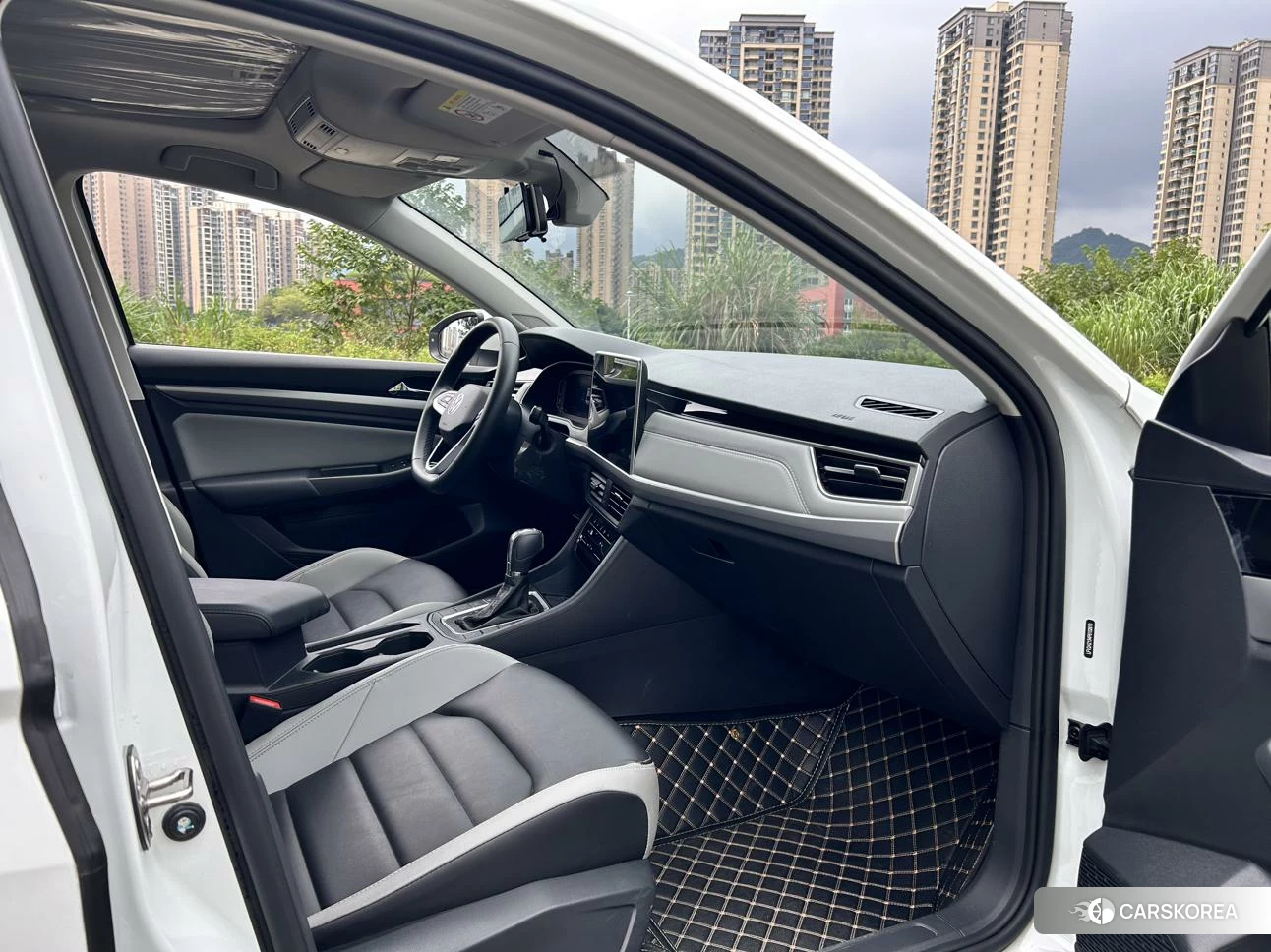 Volkswagen Bora 2022 Белый из Китая, фото 5