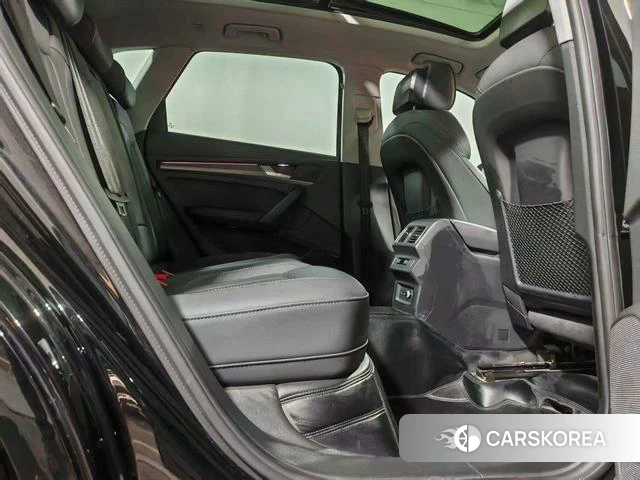Audi Q5L 2023 Черный из Китая, фото 5