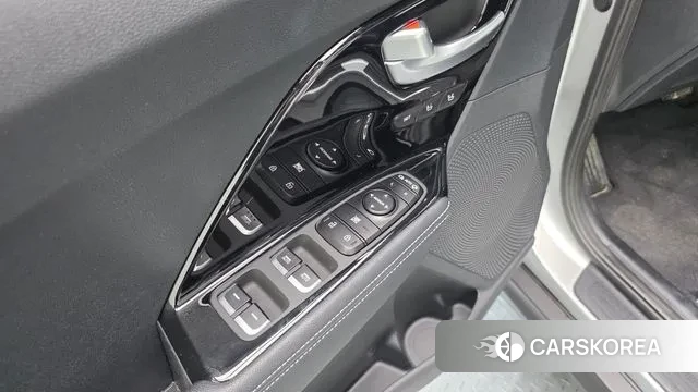 Kia Niro EV 2021 Серебряный из Кореи, фото 5