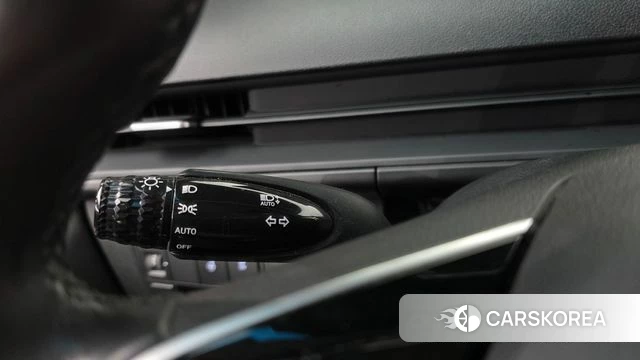 Hyundai Staria 2023 Желтый из Кореи, фото 5