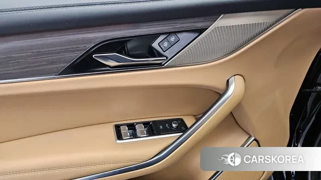 Jaguar F-PACE 2023 Черный из Кореи, фото 5