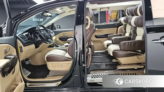 Kia The New Carnival 2018 Черный из Кореи, фото 5