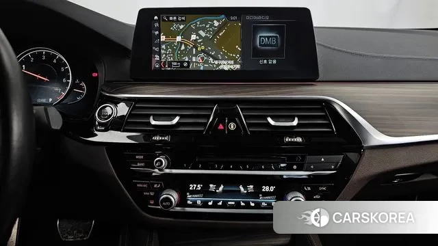 BMW 5 Series (G30) 2018 Белый из Кореи, фото 5