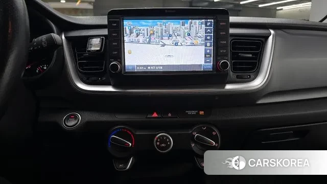 Kia Stonic 2018 Черный из Кореи, фото 5