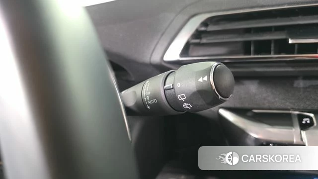 Peugeot 5008 second generation 2022 Серый из Кореи, фото 5