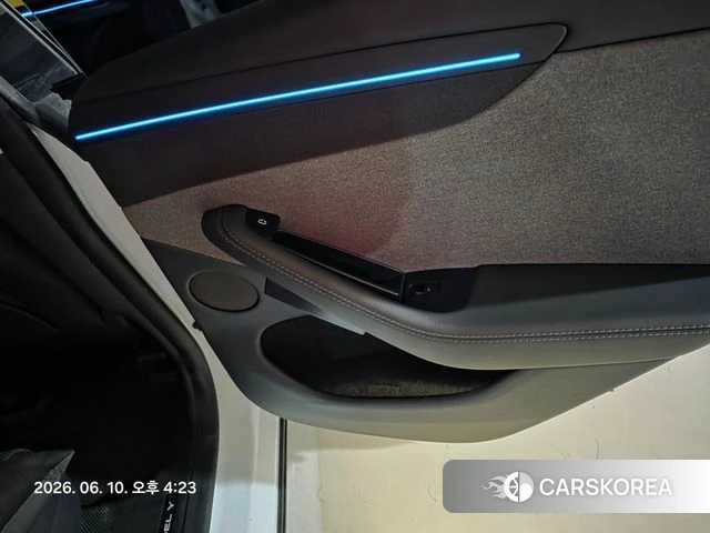 Tesla Model Y 2025 Белый из Кореи, фото 5