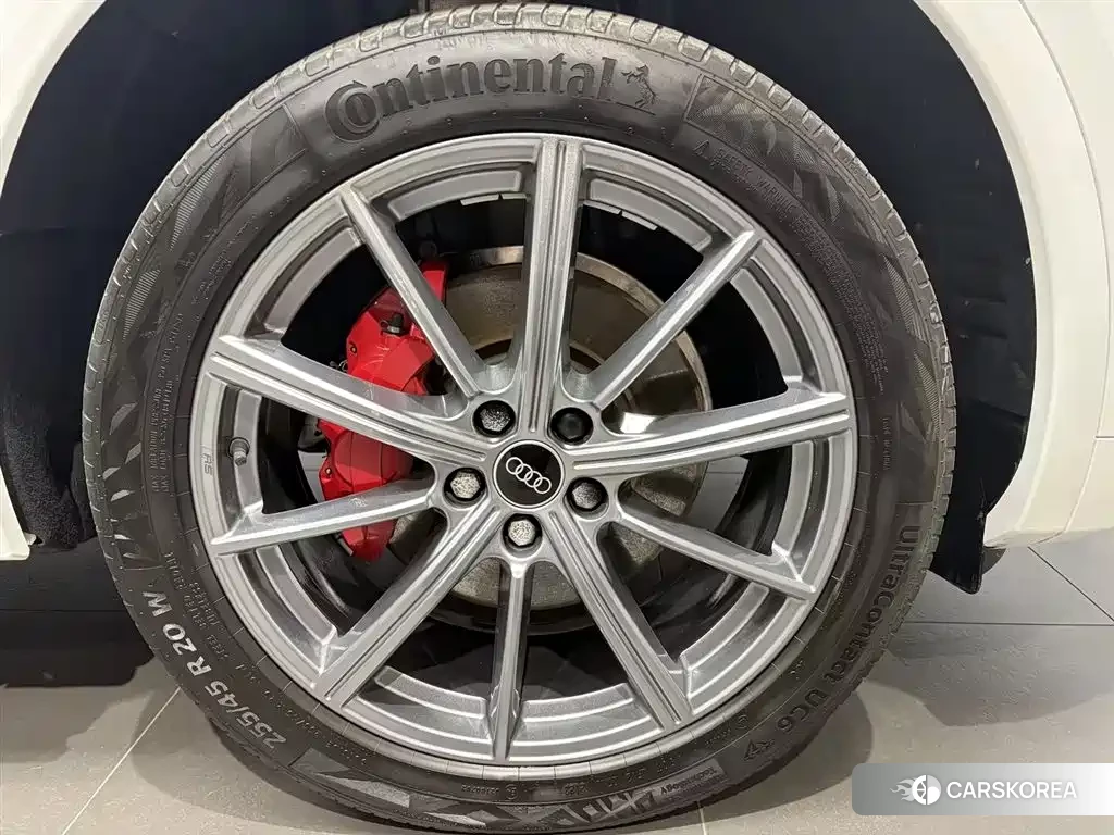 Audi Q5L 2023 Белый из Китая, фото 5
