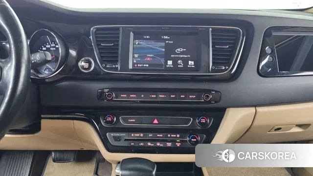 Kia The New Carnival 2018 Белый из Кореи, фото 5