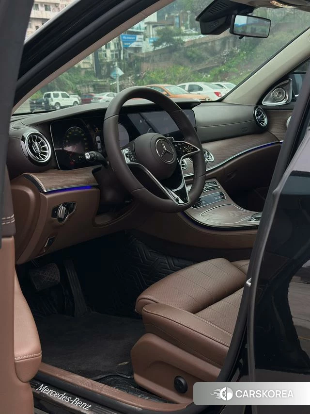 Mercedes-Benz E-class 2023 Черный из Китая, фото 5