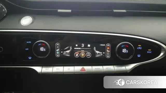 Genesis GV70 2021 Черный из Кореи, фото 5