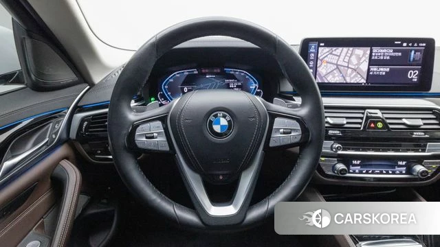 BMW 5 Series (G30) 2021 Белый из Кореи, фото 5