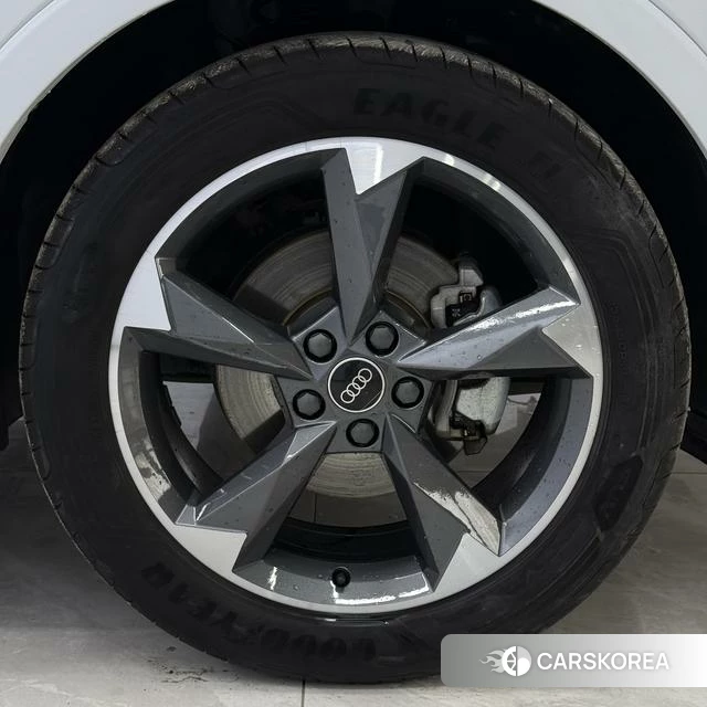Audi Q3 2023 Белый из Китая, фото 5