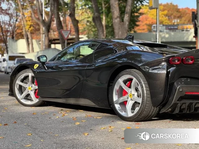 Ferrari SF90 Stradale id 3478549 из Кореи 5