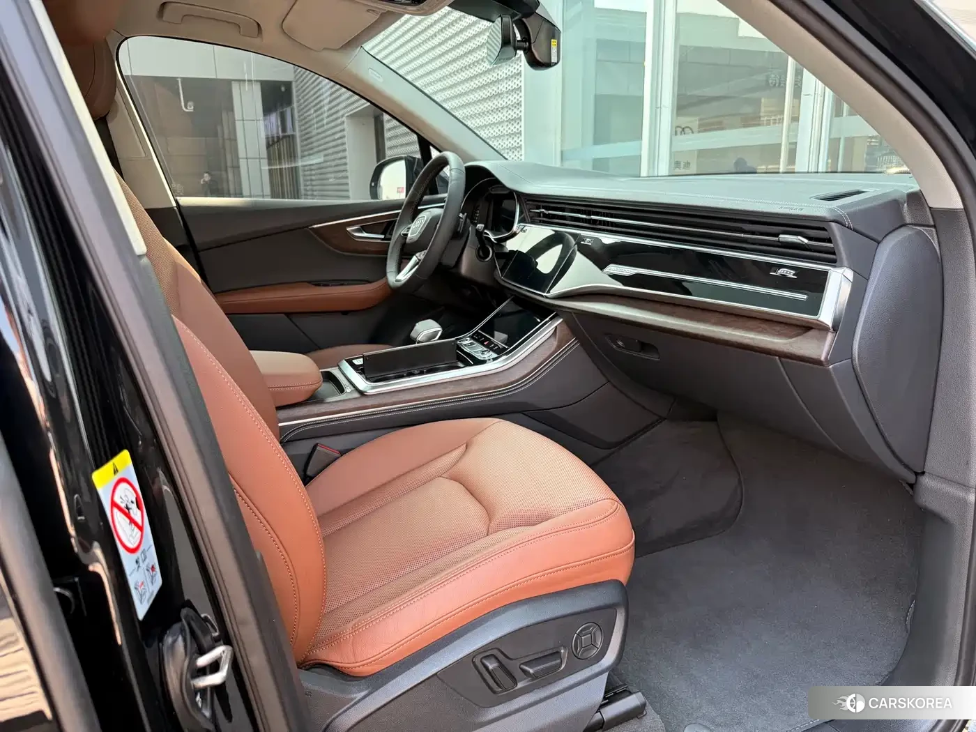 Audi Q7 2025 Черный из Китая, фото 5