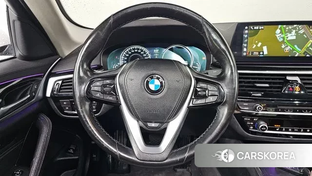 BMW 5 Series (G30) 2018 Белый из Кореи, фото 5