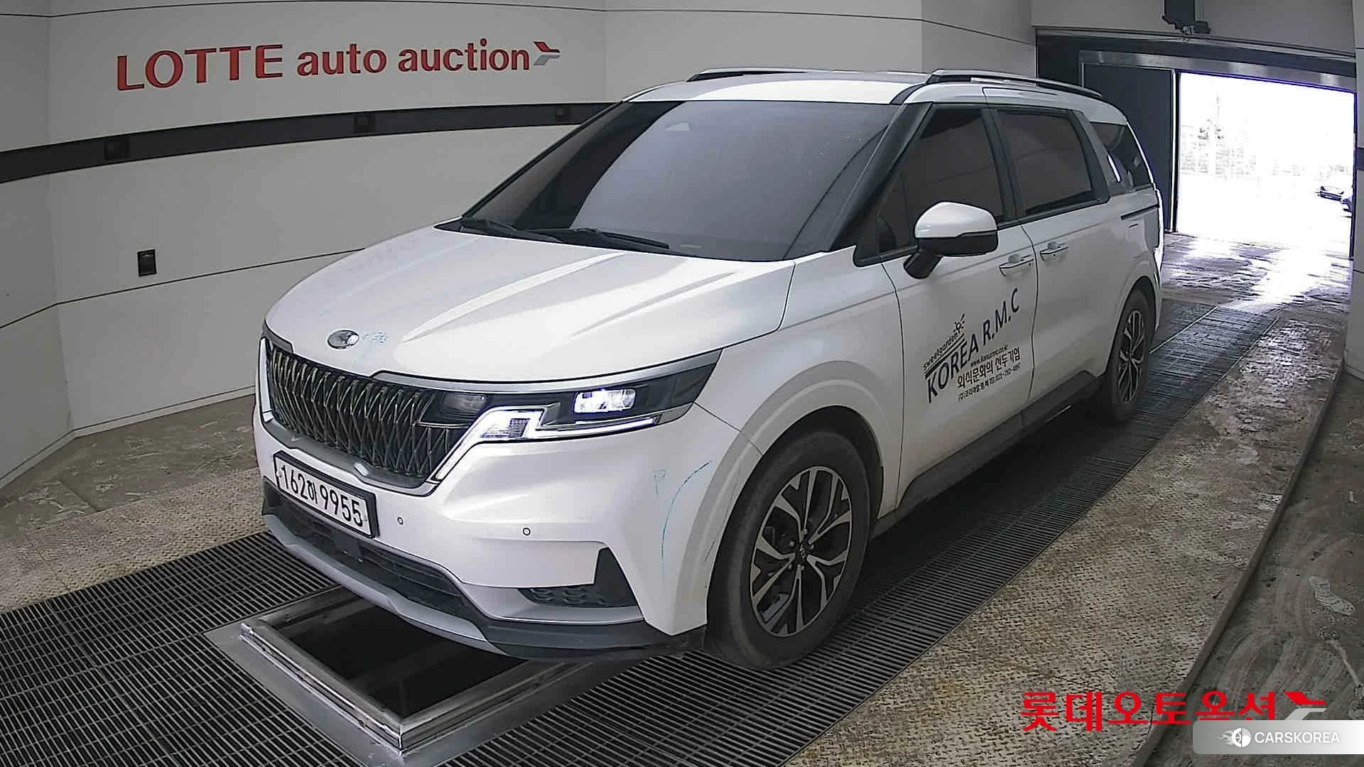 Kia Carnival 2021 Snow White Pearl (optional) из Кореи, фото 5