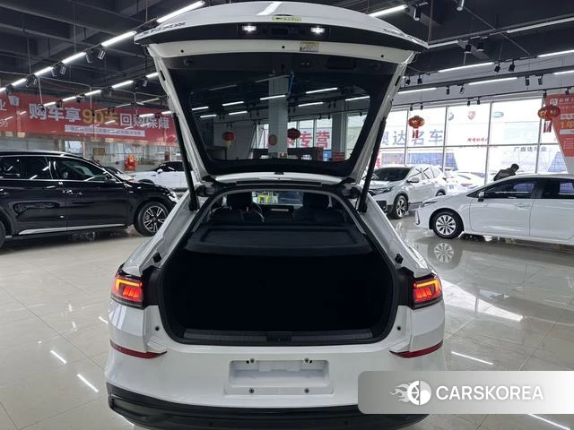 Volkswagen Lingdu 2022 Белый из Китая, фото 5