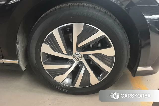 Volkswagen Magotan PHEV 2021 Черный из Китая, фото 5