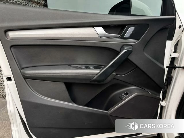 Audi Q5L 2023 Белый из Китая, фото 5