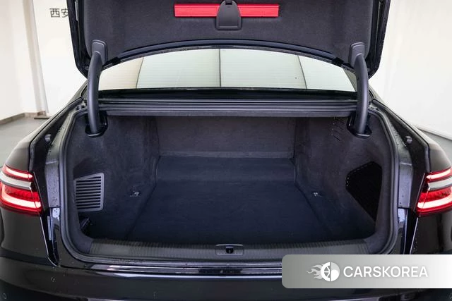 Audi A8 2019 Черный из Китая, фото 5