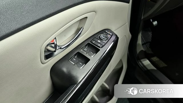 Kia The New Carnival 2018 Серый из Кореи, фото 5