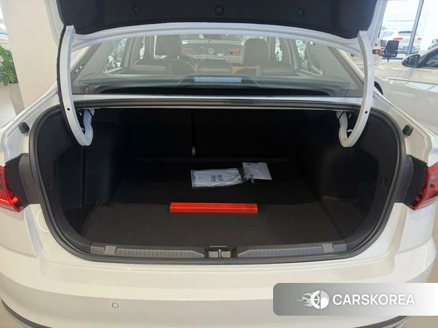 Volkswagen Bora 2026 Белый из Китая, фото 5