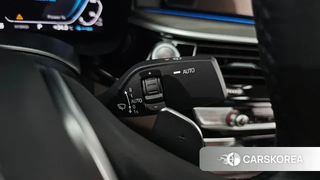 BMW 5 Series (G30) 2023 Белый из Кореи, фото 5