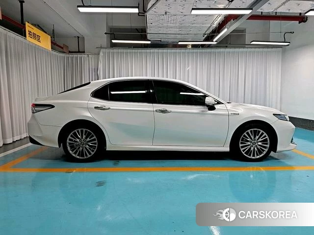 Toyota Camry 2018 Белый из Китая, фото 5