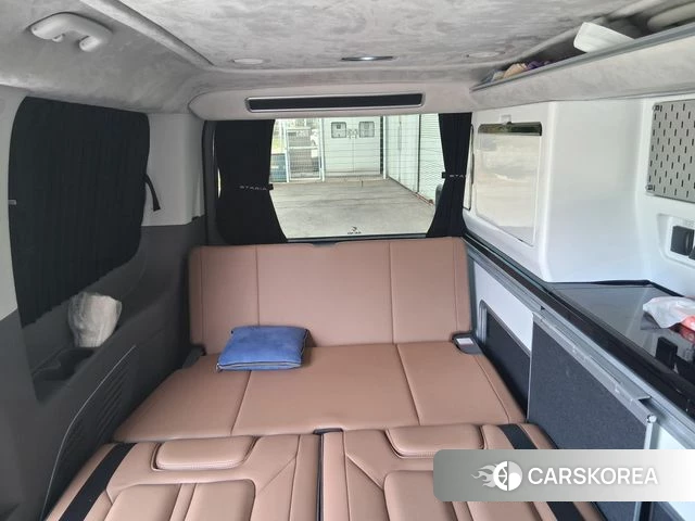 Hyundai Staria 2022 Белый из Кореи, фото 5