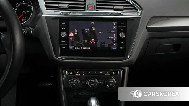 Volkswagen Tiguan second Generation 2020 Белый из Кореи, фото 5