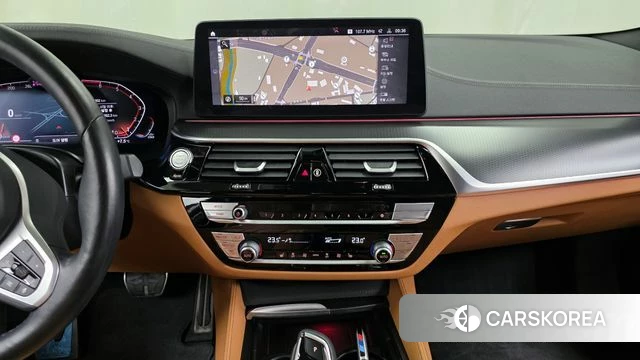 BMW 5 Series (G30) 2022 Белый из Кореи, фото 5