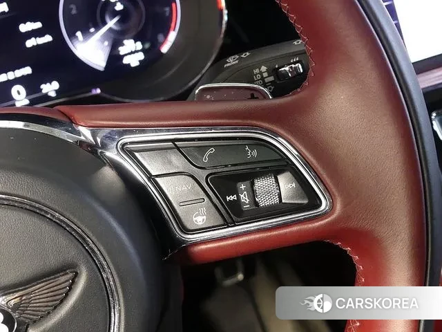 Bentley Bentayga 2021 Черный из Кореи, фото 5