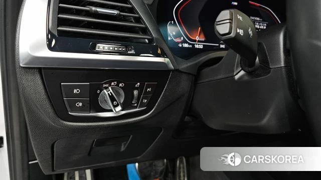 BMW X3 (G01) 2021 Белый из Кореи, фото 5
