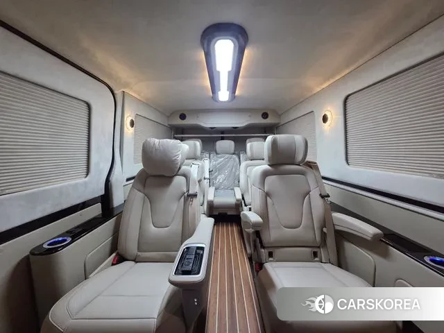 Mercedes-Benz Sprinter 2023 Черный из Кореи, фото 5