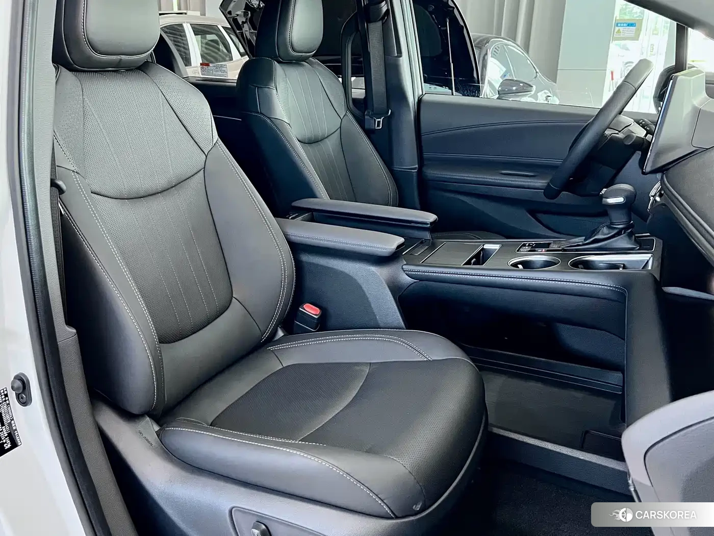 Toyota Sienna 2025 Белый из Китая, фото 5