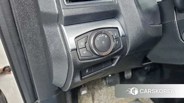 Ford Explorer 2019 Белый из Кореи, фото 5