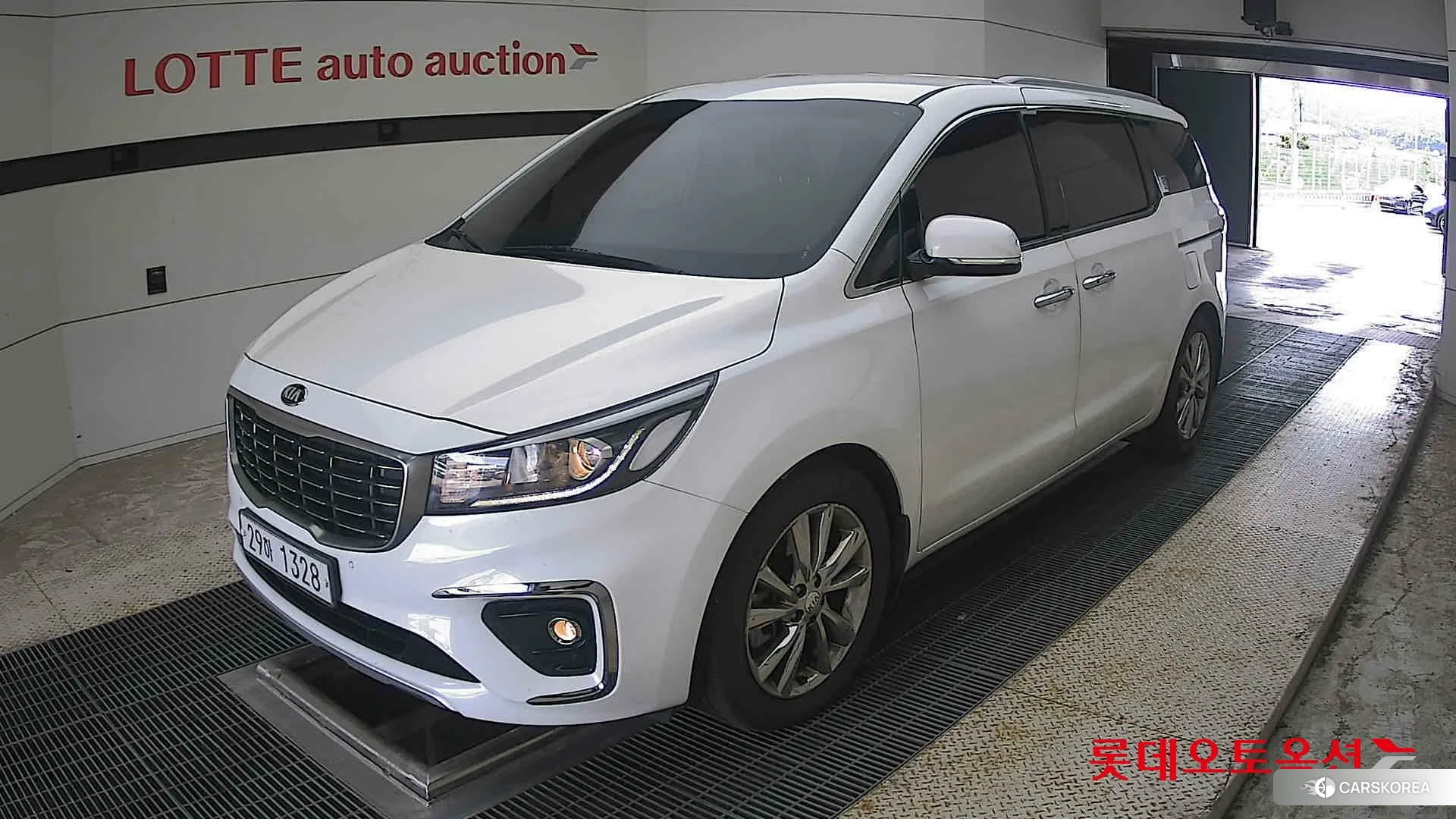 Kia Carnival 2019 Белый из Кореи, фото 5