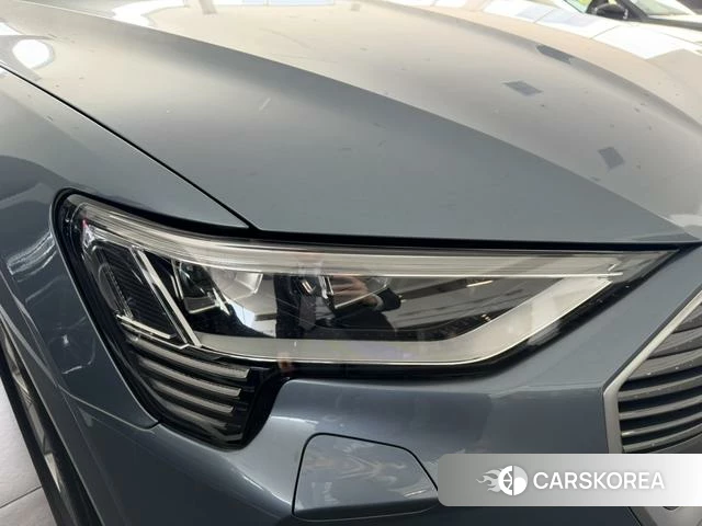 Audi e-tron 2026 Синий из Китая, фото 5