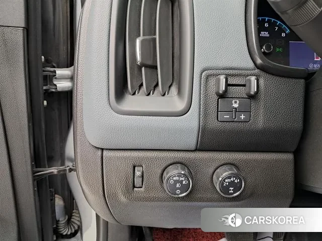 Chevrolet (GM Daewoo) Real New Colorado 2022 Серебристо-серый из Кореи, фото 5