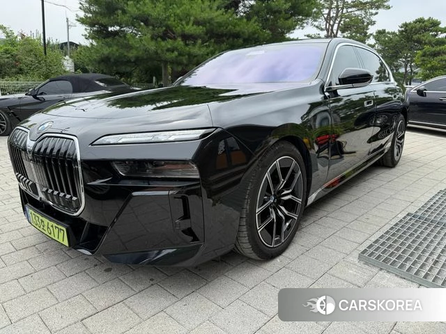 BMW 7 Series (G70) 2025 Черный из Кореи, фото 5