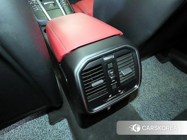 Porsche Macan 2020 Серебристо-серый из Кореи, фото 5