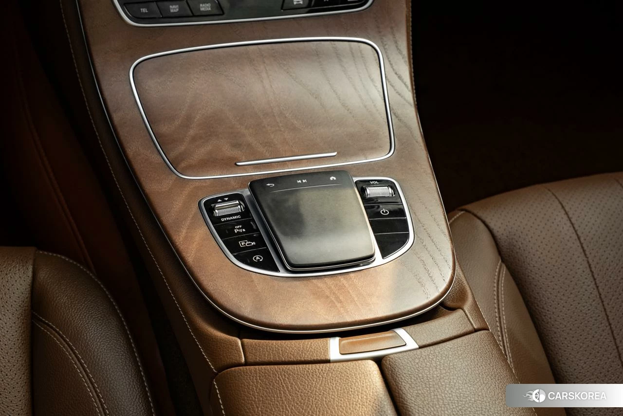 Mercedes-Benz E-class 2021 Черный из Китая, фото 5
