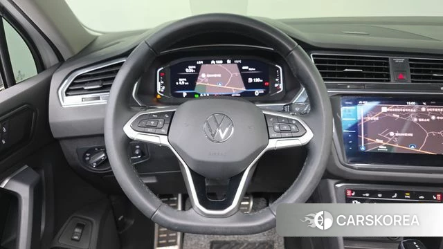 Volkswagen Tiguan second Generation 2021 Белый из Кореи, фото 5