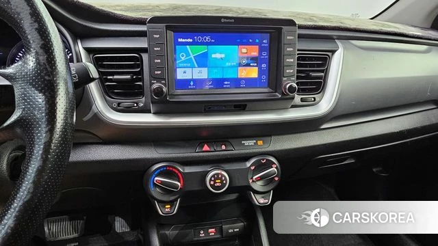 Kia Stonic 2018 Черный из Кореи, фото 5