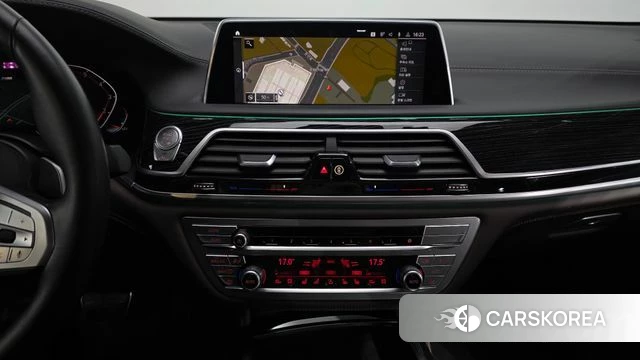 BMW 7 Series (G11) 2021 Белый из Кореи, фото 5