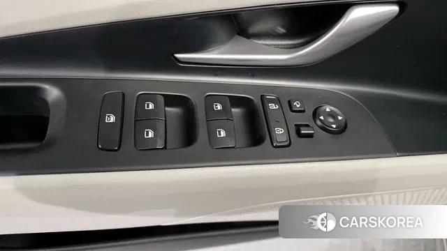 Hyundai Avante Hybrid (CN7) 2022 Серебристо-серый из Кореи, фото 5