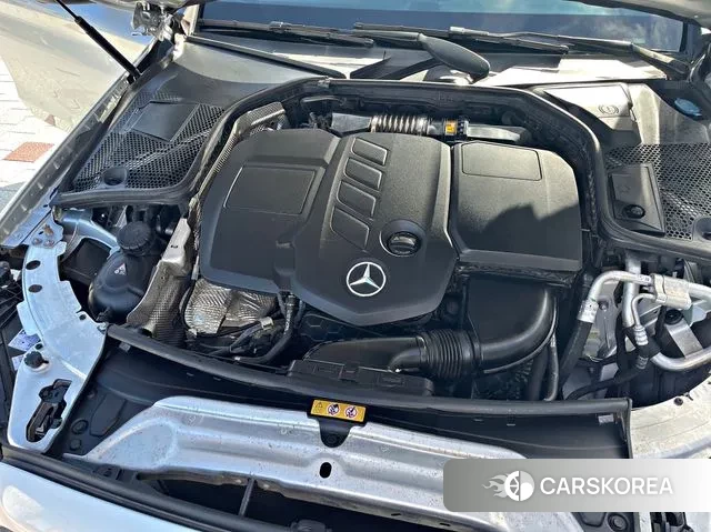 Mercedes-Benz C-Class W205 2019 Серебряный из Кореи, фото 5