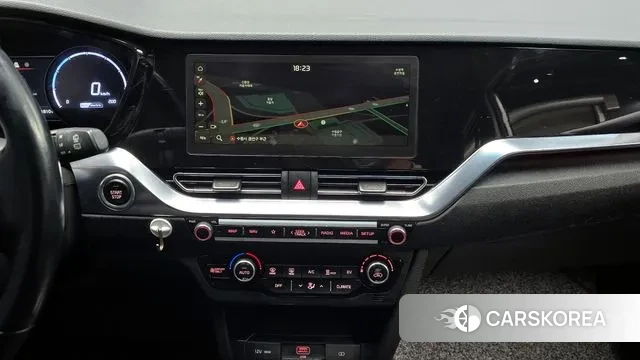 Kia Niro Plus 2023 Серебряный из Кореи, фото 5