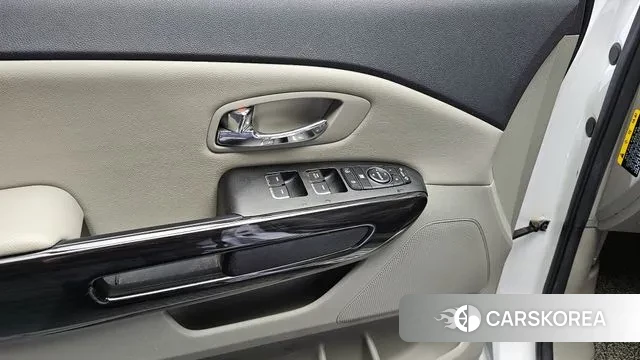 Kia The New Carnival 2019 Белый из Кореи, фото 5